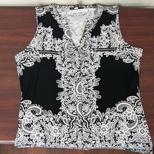 Misses, INC V-Neck Sleeveless Black and White Top